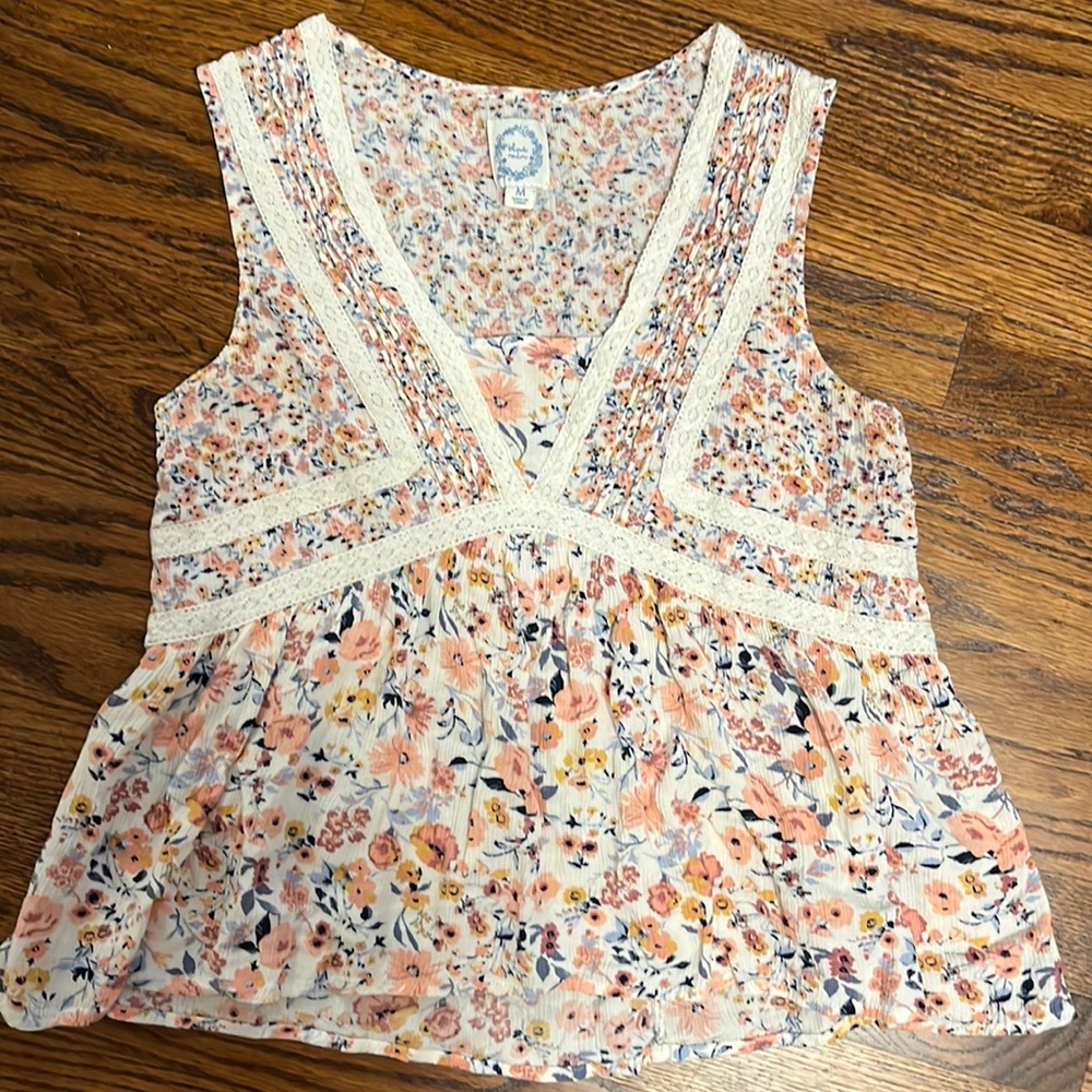 Francesca’s Blue Rain Floral Lace Babydoll Blouse